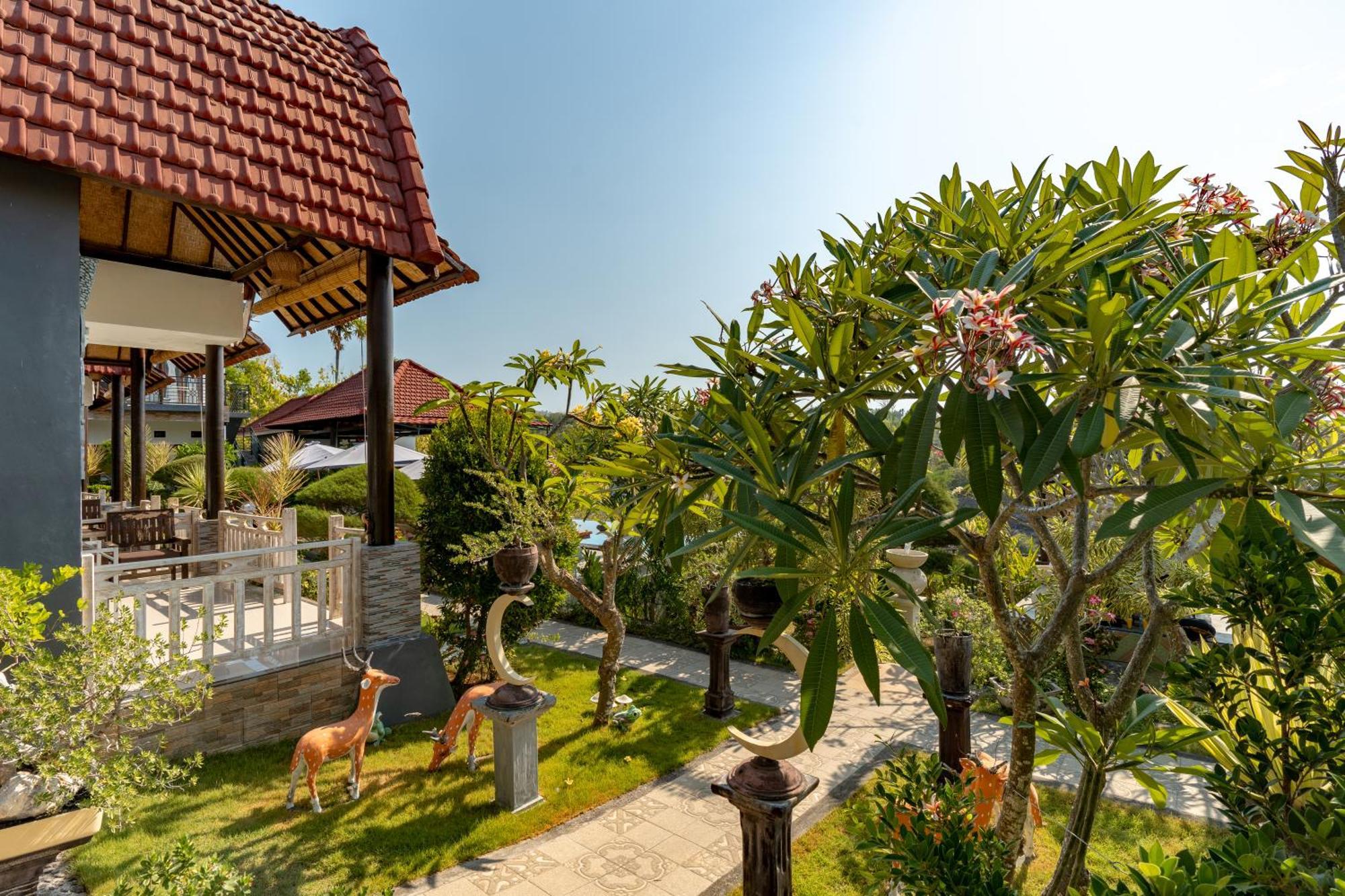 Kaylas Hill Resort Batununggul Exterior foto